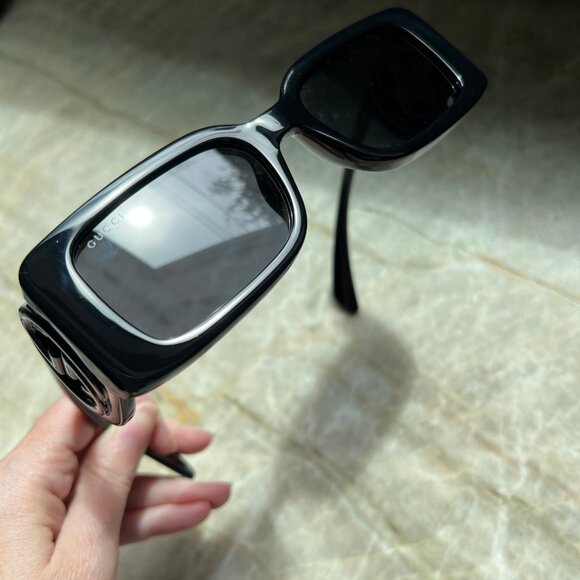 Gucci Sunglasses GG1325S - case, dust bag, & cleaning cloth MINT CONDITION main image 4